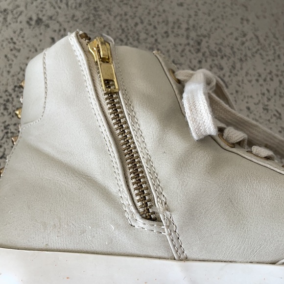 HI-TOPS BEIGE STUDDED ATHLETIC SHOES - Picture 3 of 6